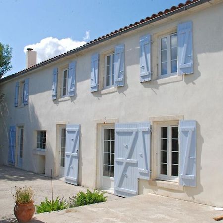 La Tonnelle Fleurie Chambres D'Hotes Sainte-Soulle Bagian luar foto