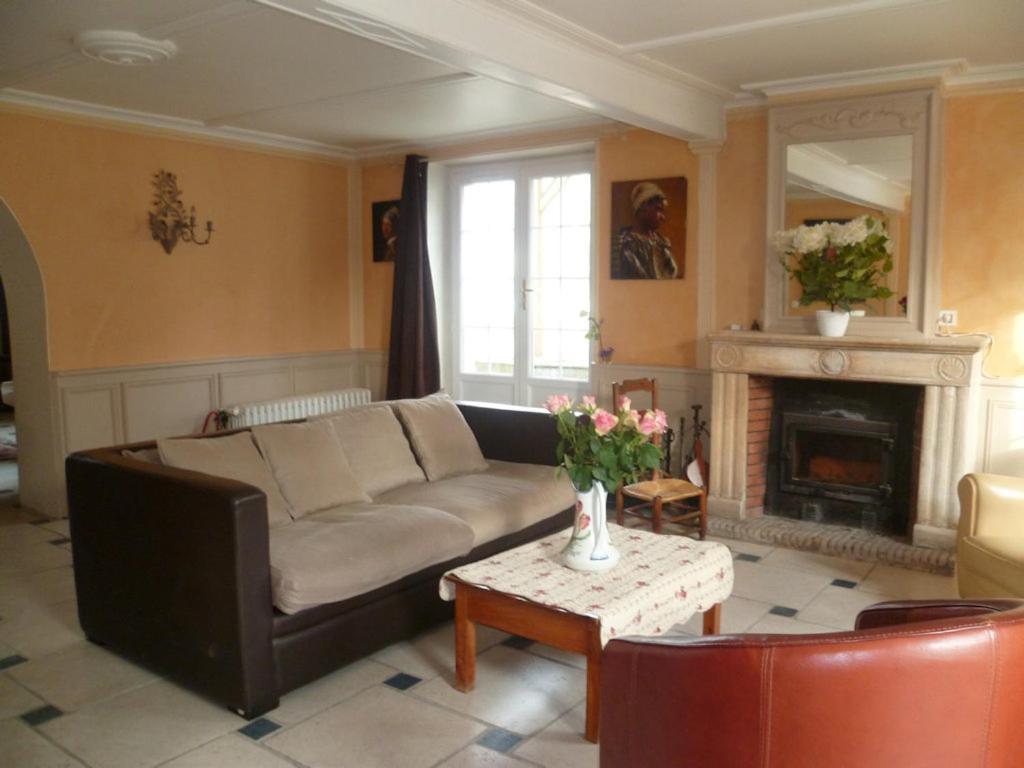 La Tonnelle Fleurie Chambres D'Hotes Sainte-Soulle Bagian luar foto